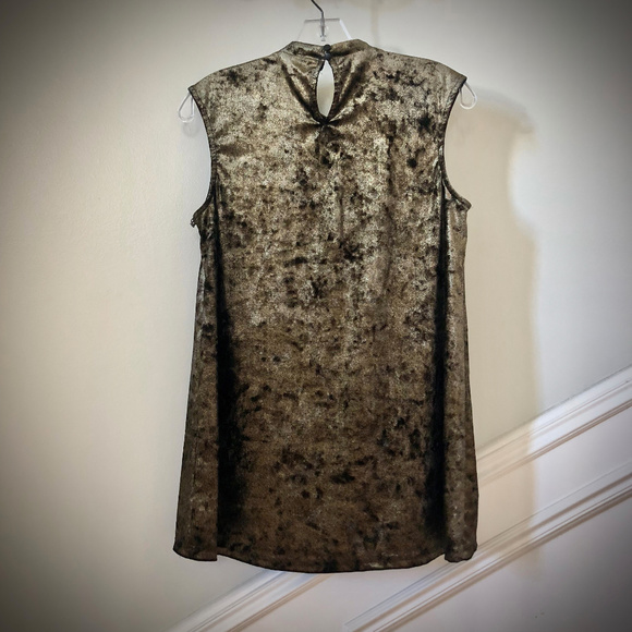 Vince Camuto NWT Stretch Shimmer Choker Tank Top - Picture 3 of 8